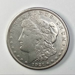 1921 Silver Morgan Dollar .